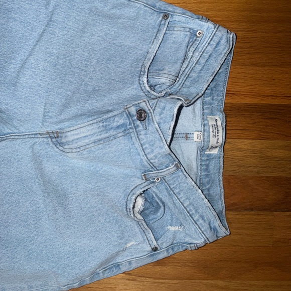 Abercrombie & Fitch Straight Jeans - Picture 8 of 9